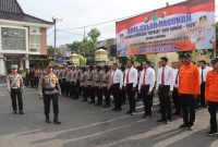 Jelang Perayaan Natal dan Tahun Baru, Pores Pamekasan Menggelar Apel Gelar Pasukan Ops Lilin Semeru 2024