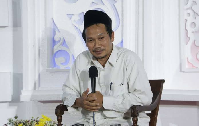 Gus Baha menanggapi viralnya kasus yang menimpa gus Miftah.