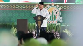 Presiden Prabowo saat menyampaikan sambutannya dalam pembukaan Kongres XVIII Muslimat NU, di Jatim Expo, Surabaya, Senin (10/2/2025). Foto : Rafly / JNR