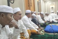 Dzikir dan Doa Bersama' mengenang 40 hari wafatnya almarhumah Ainun Bani, ibu dari Habib Ali Zainal Abidin di Kampung Arab Jl. Kh. Tamrin, Sumenep, Madura, Sabtu (1/2/2025) malam.