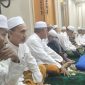 Dzikir dan Doa Bersama' mengenang 40 hari wafatnya almarhumah Ainun Bani, ibu dari Habib Ali Zainal Abidin di Kampung Arab Jl. Kh. Tamrin, Sumenep, Madura, Sabtu (1/2/2025) malam.