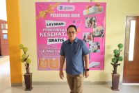 Penjabat (Pj) Gubernur Jawa Timur, Adhy Karyono, melakukan kunjungan ke Puskesmas Jagir, Kota Surabaya, dalam rangka memastikan kesiapan fasilitas kesehatan tersebut menjelang launching Program Kesehatan Gratis yang akan diresmikan oleh Presiden Republik Indonesia, Prabowo Subianto, pada 10 Februari 2025. Foto: Ryanda.