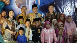RSIA Puri Bunda Madura merayakan hari ulang tahun yang pertama dengan berbagi dengan kaum duafa dan anak yatim.