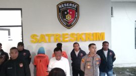 Dokumen Foto pada saat press release dia tersangka pembunuhan