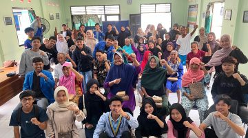 PMII Rayon Rabiah Al-Adawiyah Gelar Aksi Sosial Peduli Lansia: Wujud Nyata Kepedulian Mahasiswa untuk Masyarakat Lanjut Usia