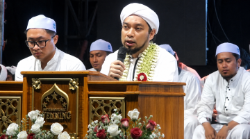KDS Bondowoso Gelar Shalawat Cinta, KHR Azaim: Hijrah Dimulai dari Perubahan Diri