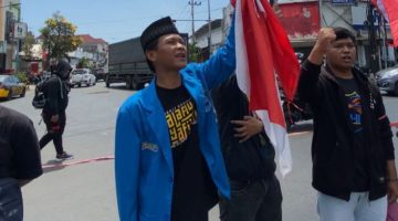 Merah Putih Berkibar, Kesejahteraan Guru Masih Terpinggirkan